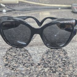 Sunglasses 👓 (NO CASE)