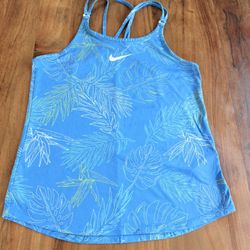 Women’s Top Dry Fit Size M 