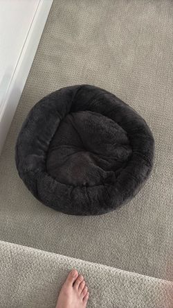 Round Plush Pet Bed