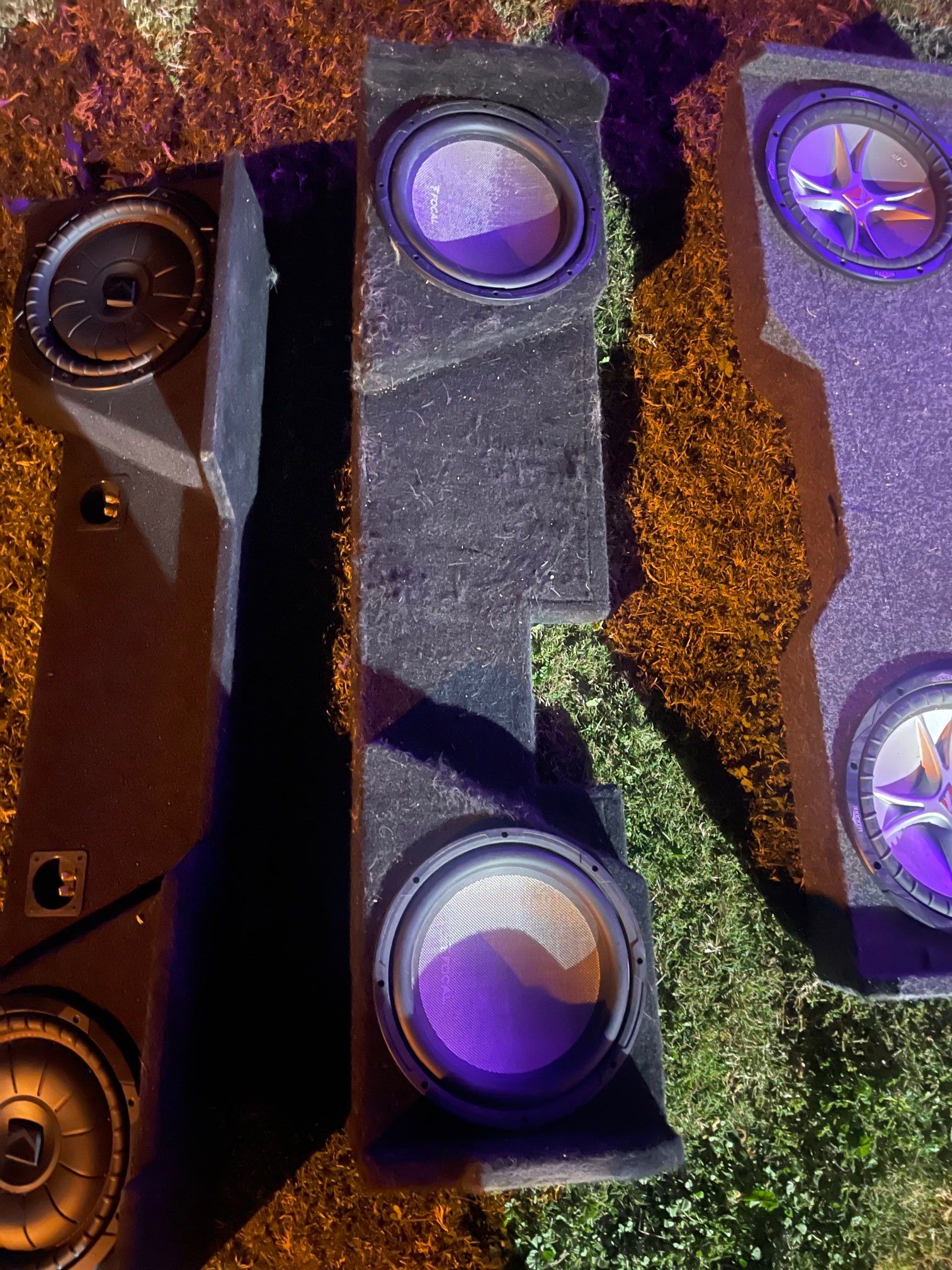 12 inch focal subwoofer in truck box $160