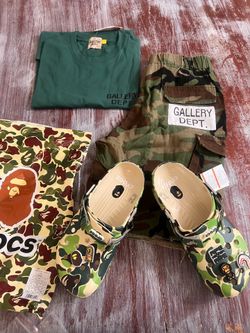 Gallery dept short Sz L, shirt Sz M, crocs Sz 8 men’s