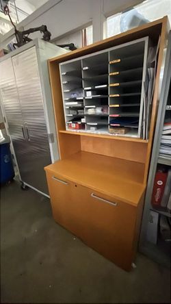 Kimball 36″ W Open Hutch with Storage Cabinet – $350 📦 Florida