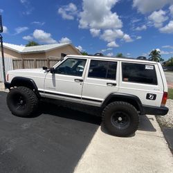 2000 Jeep Cherokee