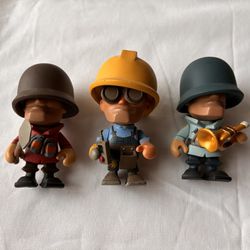 Team Fortess 2 Portable Mercs - Blue Soldier, Red Soldier, Blue Engineer 