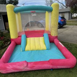 Bounce House With Water Slide And Basketball 