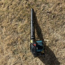 Makita 4 Stroke Leaf Blower