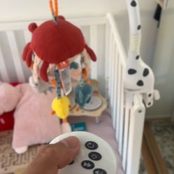 Baby crib mobile