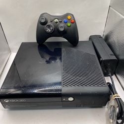 Microsoft Xbox 360 E Model 1538 320GB Console Tested W wireless controller