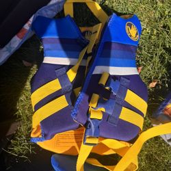 Hold Life Vest
