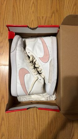 Nike blazers woman size 7.5