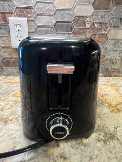 Black 2-Slice Toaster with Browning Dial