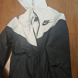 Nike Windbreaker Small Worn Once