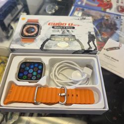 Smart Watch ⌚️  Connects With Apple And Android Cash Offer 