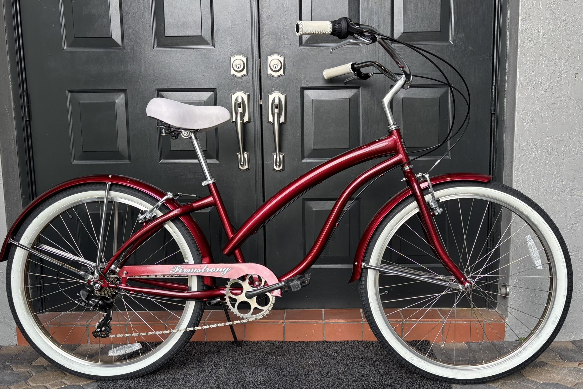 Firmstrong Bella Fashionista Shimano Tourney 7 Speed - Women's 26"Tektro Kenda Beach Cruiser Bike.