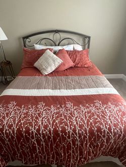 Queen bed set