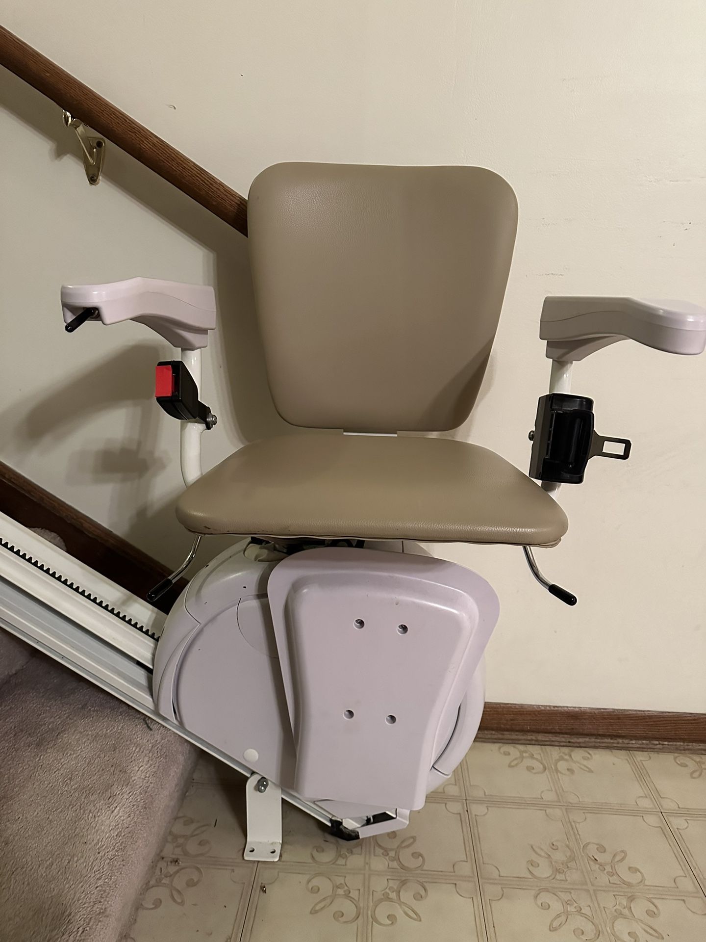 Savaria K2 Stairlift