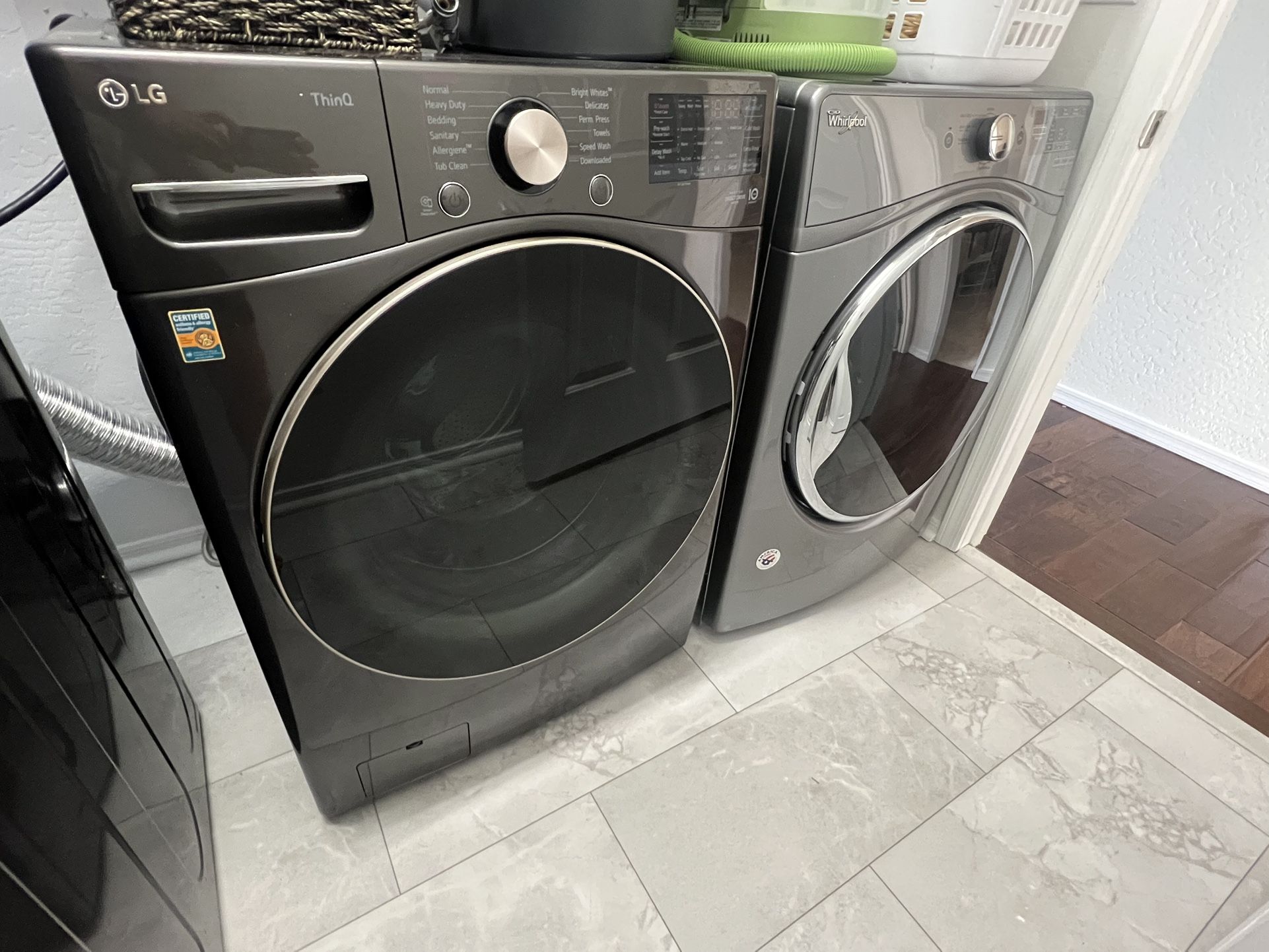 Washer (LG) & Dryer (Whirlpool)