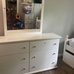 White Wood Twin Bed with Twin Trundle and Matching 6  Drawer Dresser With Mirror 