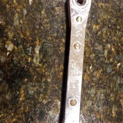 Snap-On Tools USA 1/4" Female Square 9/16" 6pt Ratcheting Box Wrench RF818S