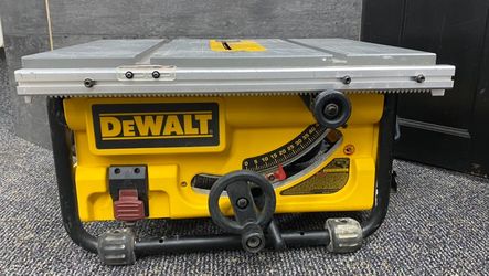 Dewalt 15 Amp Corded 10" Compact Job Site Table Saw (PO1006773)