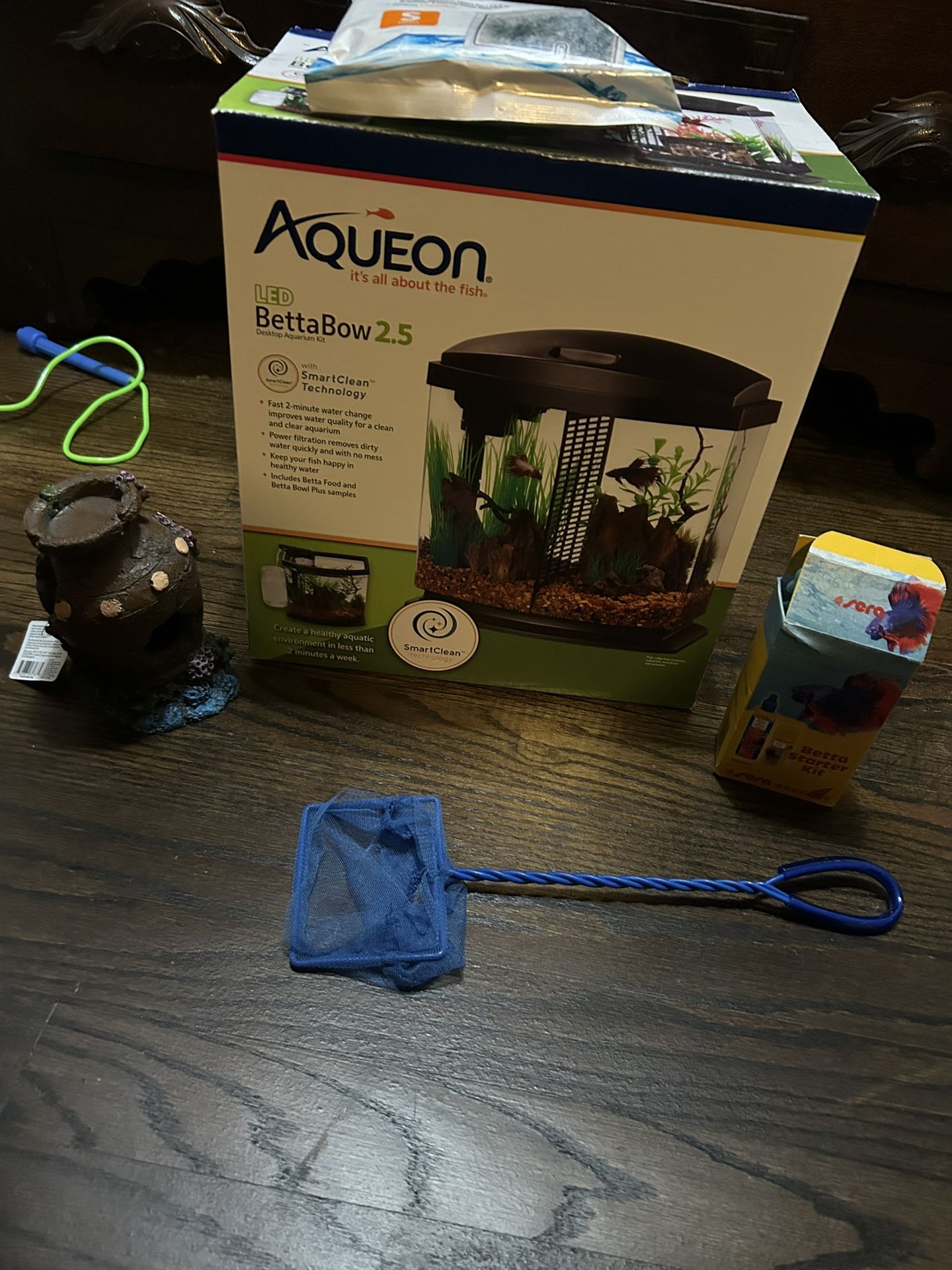 Reduced Starter Kit 2.5 Gallon Fish Tank with Supplies