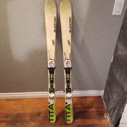 Used Blizzard Titan Skiis