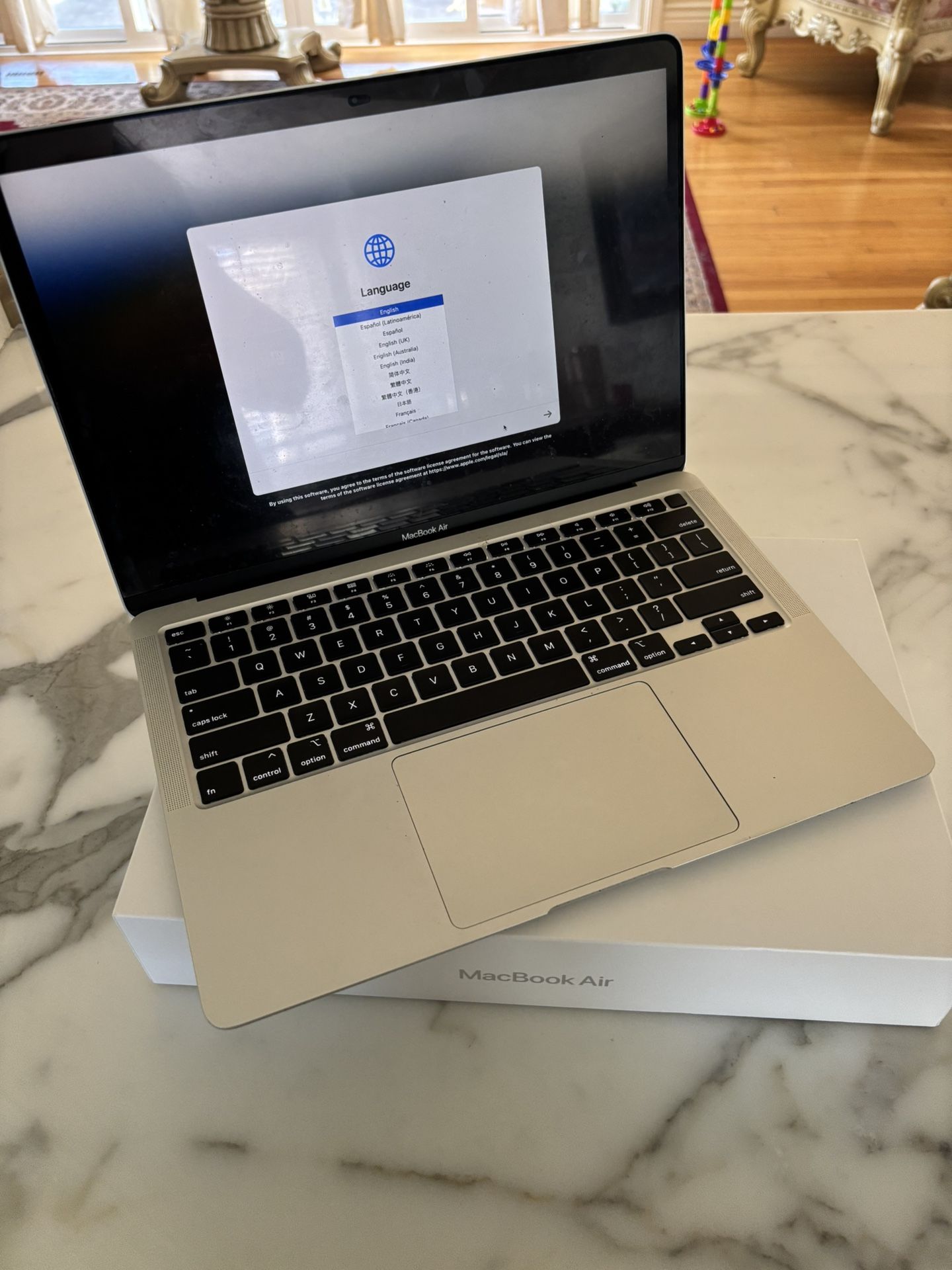 MACBOOK AIR 13 inch -Silver