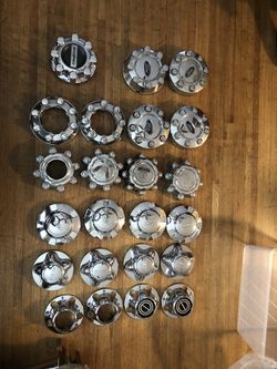 Ford Center Caps / Ford Hubcaps And Lug Nuts