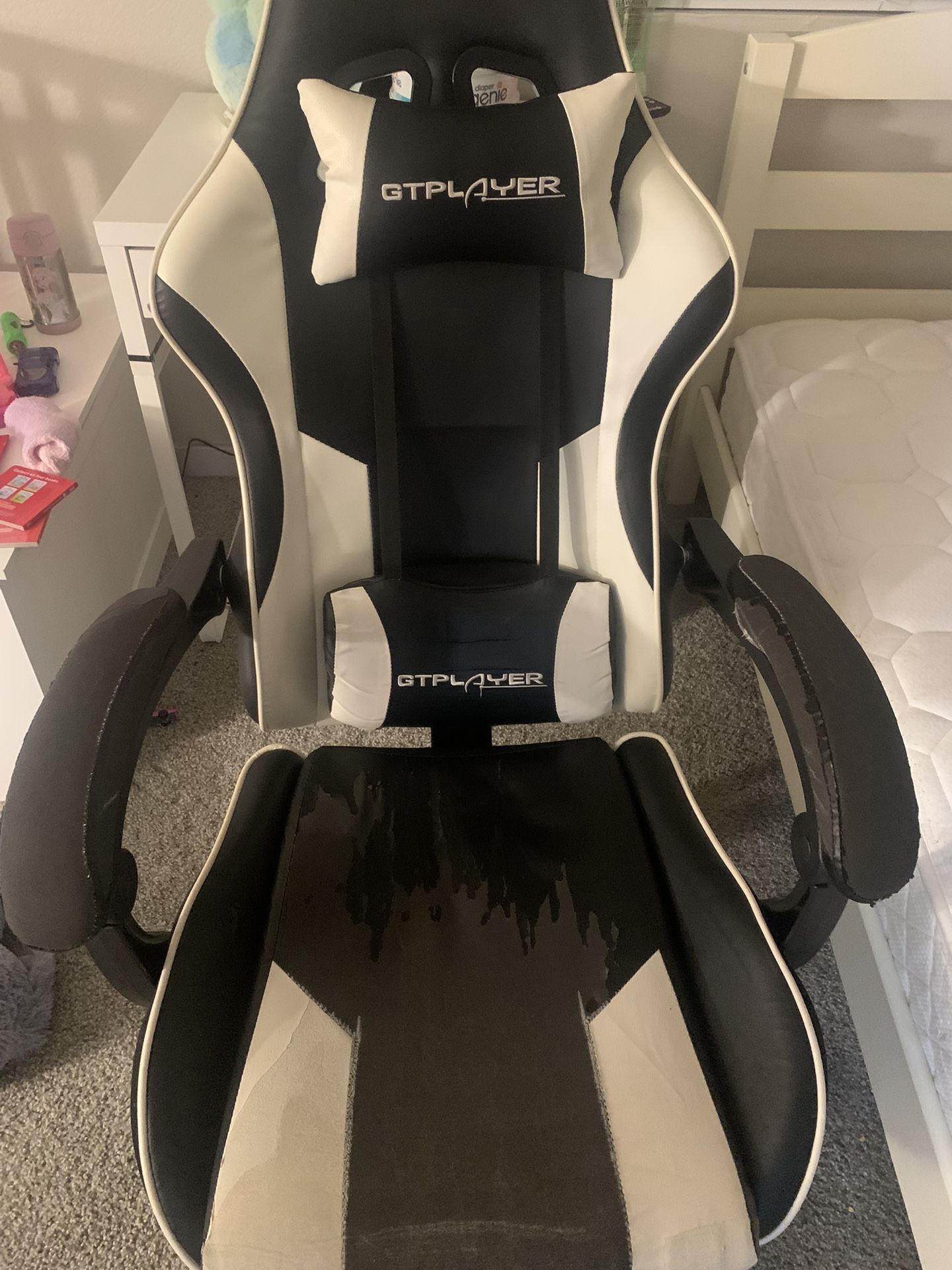 Free Gaming chair 