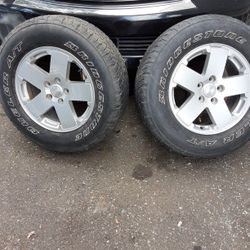 5 tires Jeep wrangler