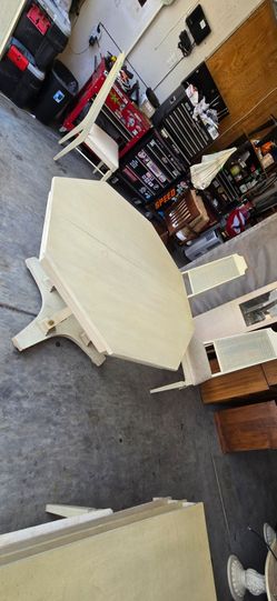 Walter Wabash Vintage Table