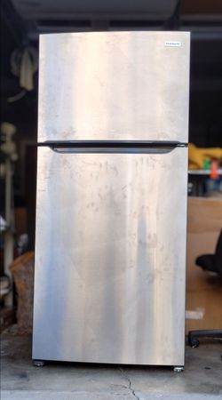 Frigidaire 18 Cu. Ft.  Top Freezer Refrigerator