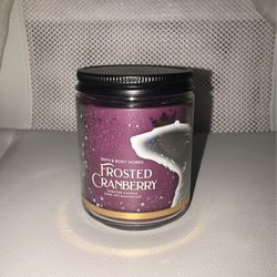 Bath N Body Frosted Cranberry Candle
