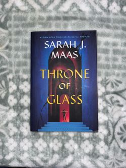 Throne of glass- Sarah J. Maas