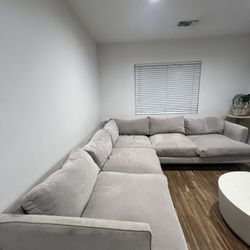 🛋️ Oversized 108” x 108” Sectional – Super Comfy – Professionally Cleaned – Moving Sale