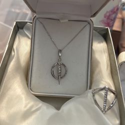 Beautiful! Silver Necklace & Ring Set With Diamond White Sapphire Stones 