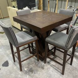4 Chairs Set Table 