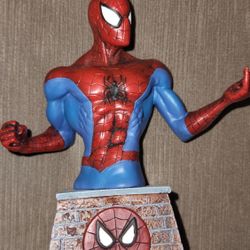 Marvel Legends Spiderman Bust Paper Weight