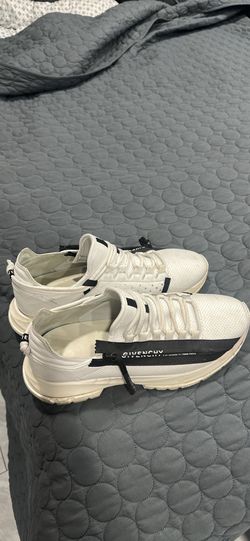 Size 44 givenchy shoes