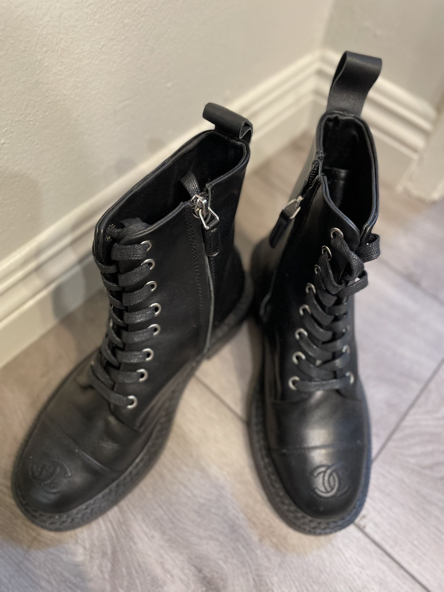 Chanel black leather classic boots size 8 for Sale in Los Angeles, CA -  OfferUp