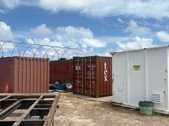 WIND & WATERTIGHT 20’ & 40’ SHIPPING CONTAINERS!