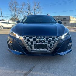 2021 Nissan Altima – Clean Title – Low Miles – $11,900