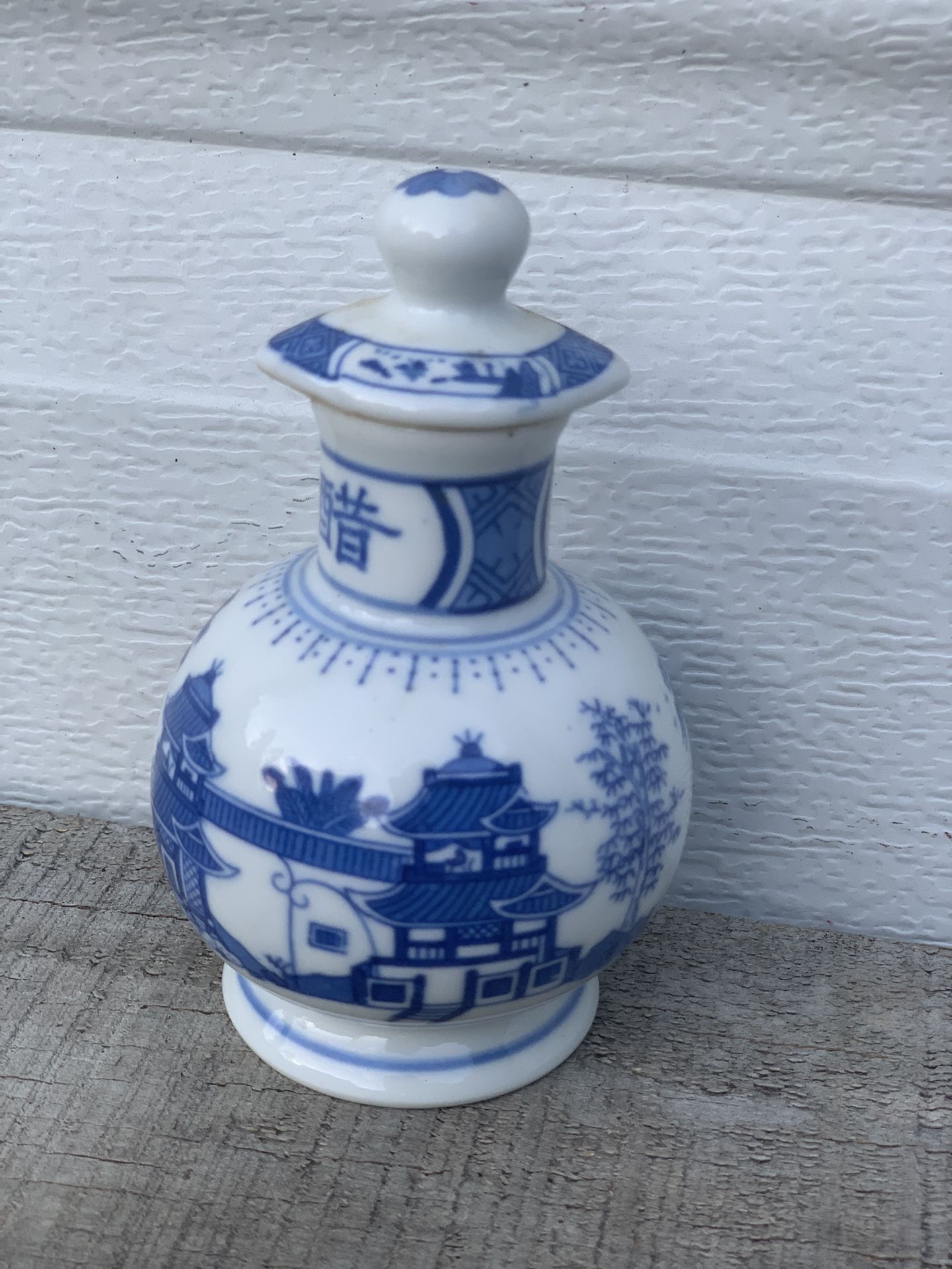 19th C. Chinese Blue & White Canton Porcelain Soy Sauce Jar Screw Top 4”x3”
