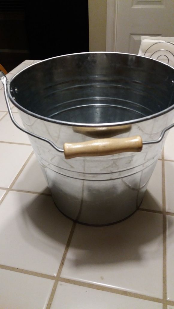 Shiny Galvanized Pail With Handle