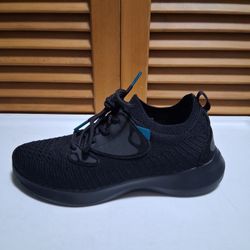 Vessi Everday Move Women's Waterproof Sneaker * Onyx Black * Size: 5