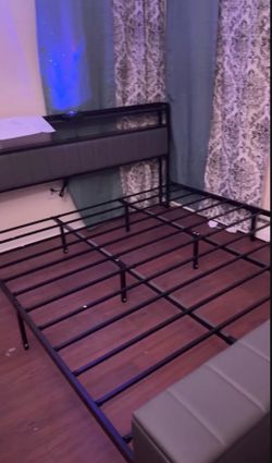 King bed frame w storage bench