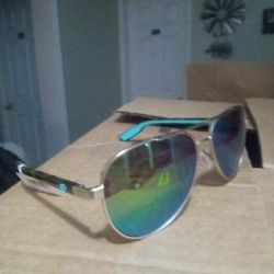 Womens Costas