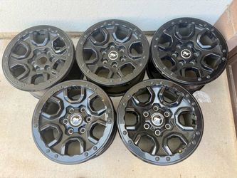 5 Sasquatch wheels great condition