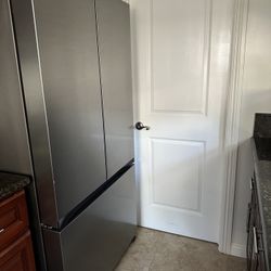 Samsung - 27 cu. ft. 3-Door French Door Counter Depth Smart Refrigerator with Dual Auto Ice Maker - Stainless Steel