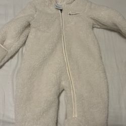 Nike Baby Hoodie Jacket Oat/Creme Color 6-12 Months